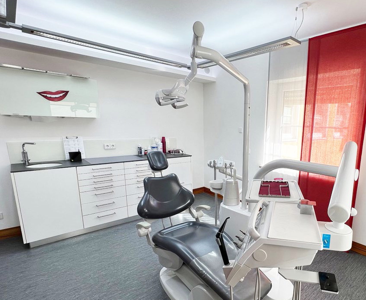 Zahnarztpraxis Dr. Frömsdorf im Allgäu
